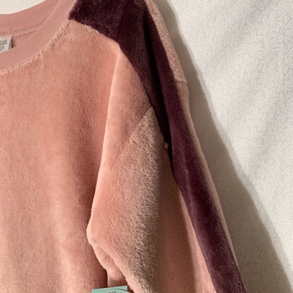 💞GIFTED 💞WARM & COZY TOP SZ XLARGE - Picture 2 of 6